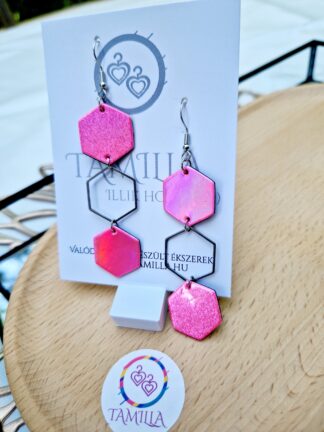 Irrizáló szemcsés pink-sellőfényű pink hexa trió fülbevaló